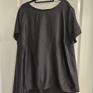 LAST CHANCE! Women's Short Sleeved Tunic, Black, Size 1X